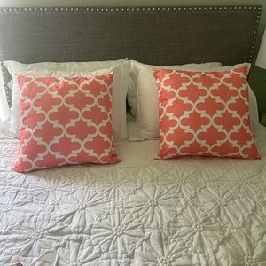 Set of 2 Throw Pillows - Coral - 18x18
